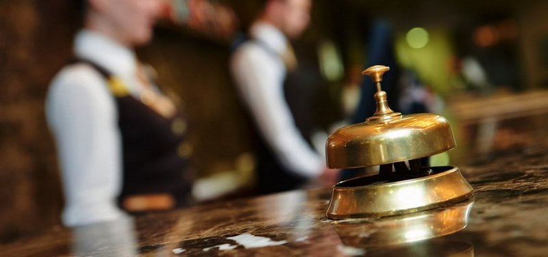 ИП на ЕНВД должен уплатить НДС за иностранную компанию, у которой покупает услуги по бронированию отелей