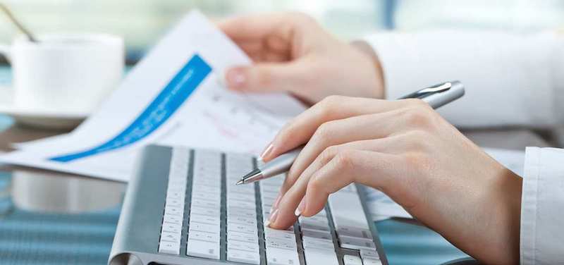 Сдать справку 2-НДФЛ за 2017 год можно и в старой, и в новой форме