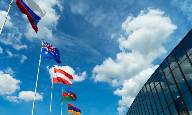 Иностранным фирмам ввели новые формы заявлений и уведомлений для регистрации