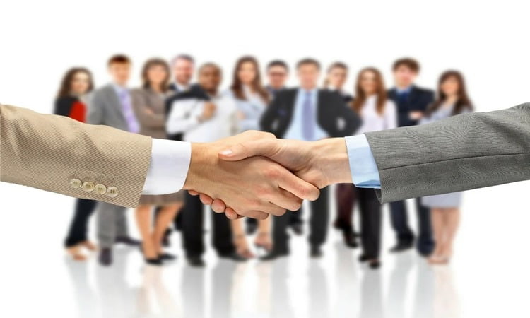 Трудовые отношения и страховые взносы