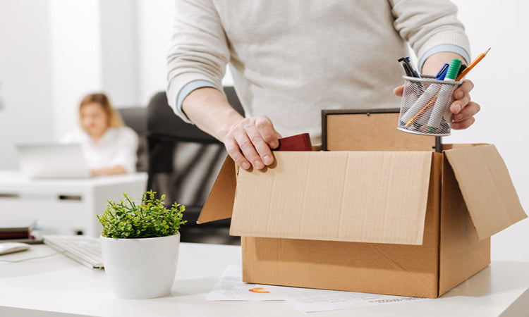 Расходы на квалификацию и внезапное увольнение